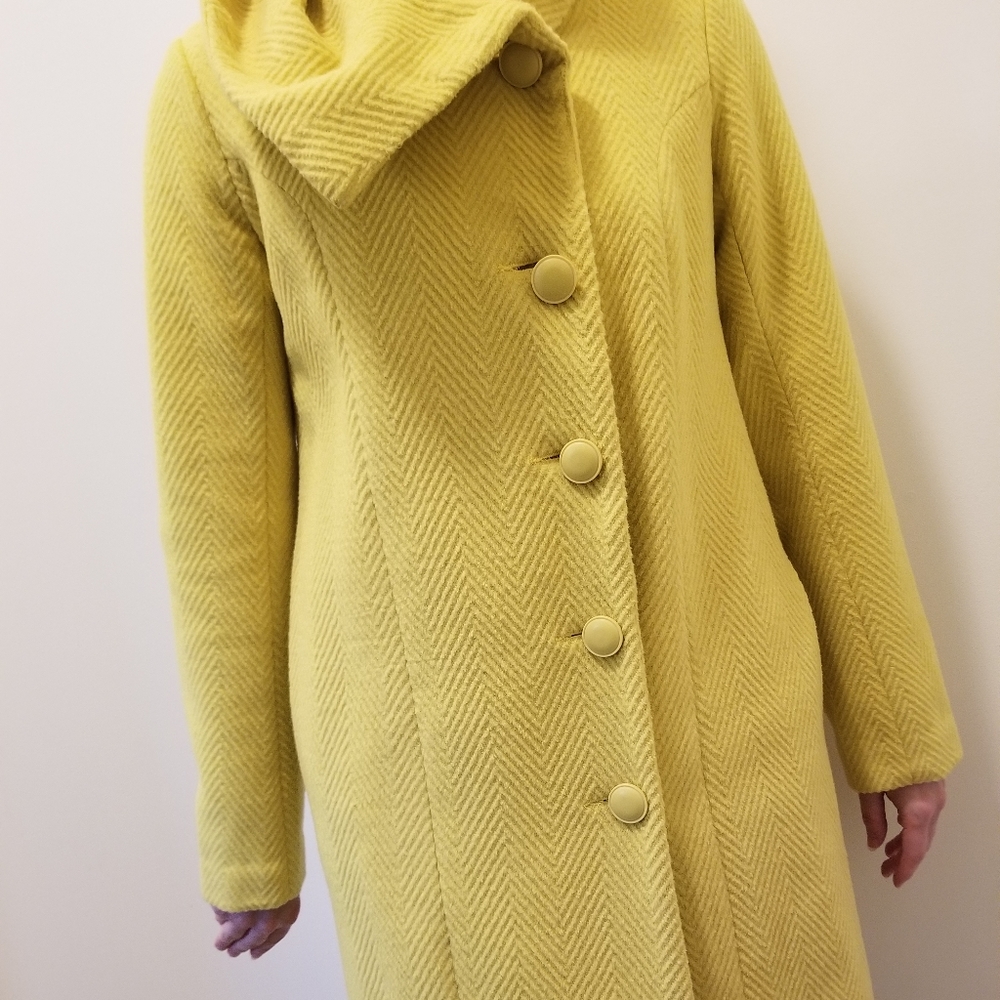 BB Dakota Yellow Coat